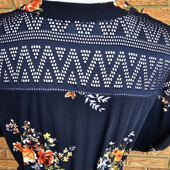 No boundaries floral t-shirt dress - Picture 5 of 8